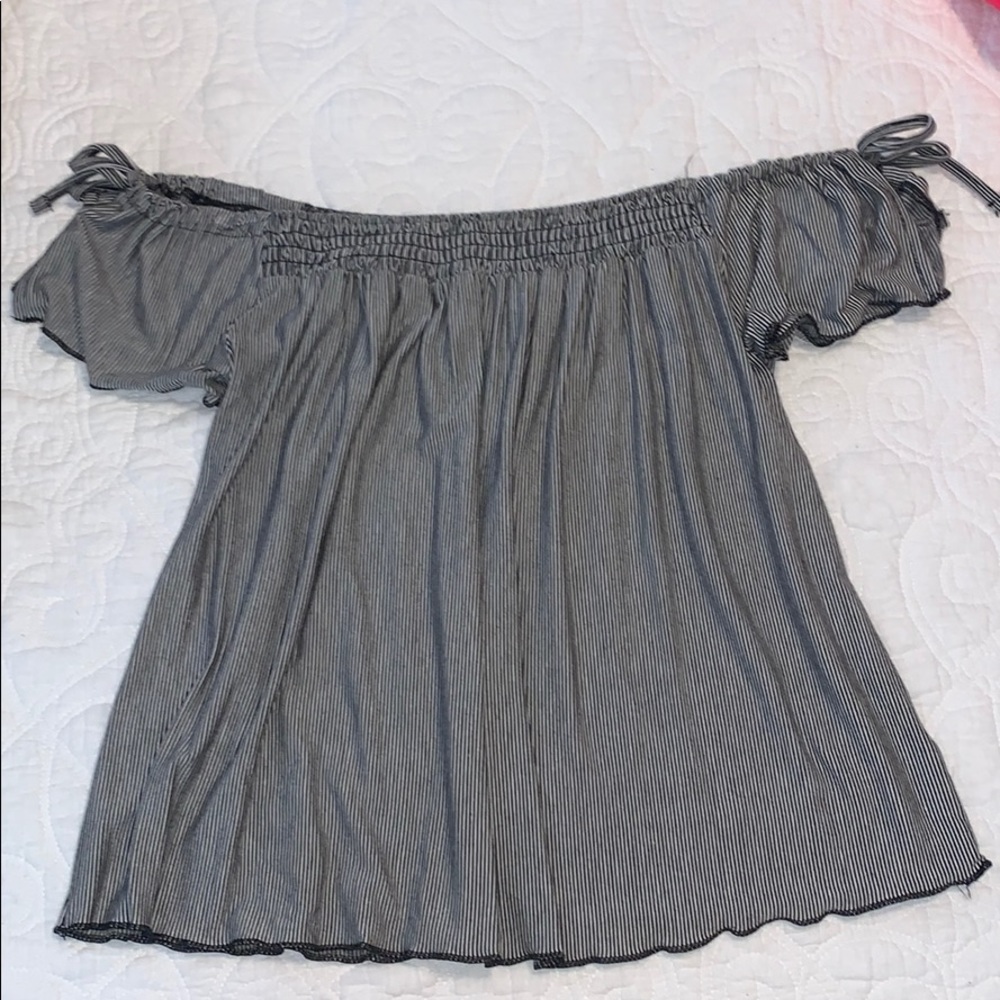 American Eagle Off the Shoulder Blouse